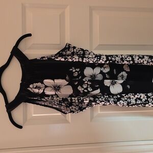 White House Black Market Black and White Floral Blouse